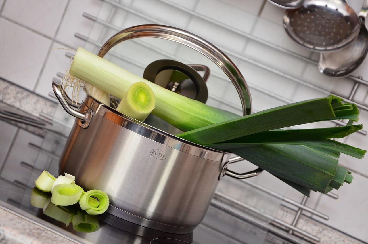 All About Leeks: Nutrition, Health Benefits, How to Cut & Cook